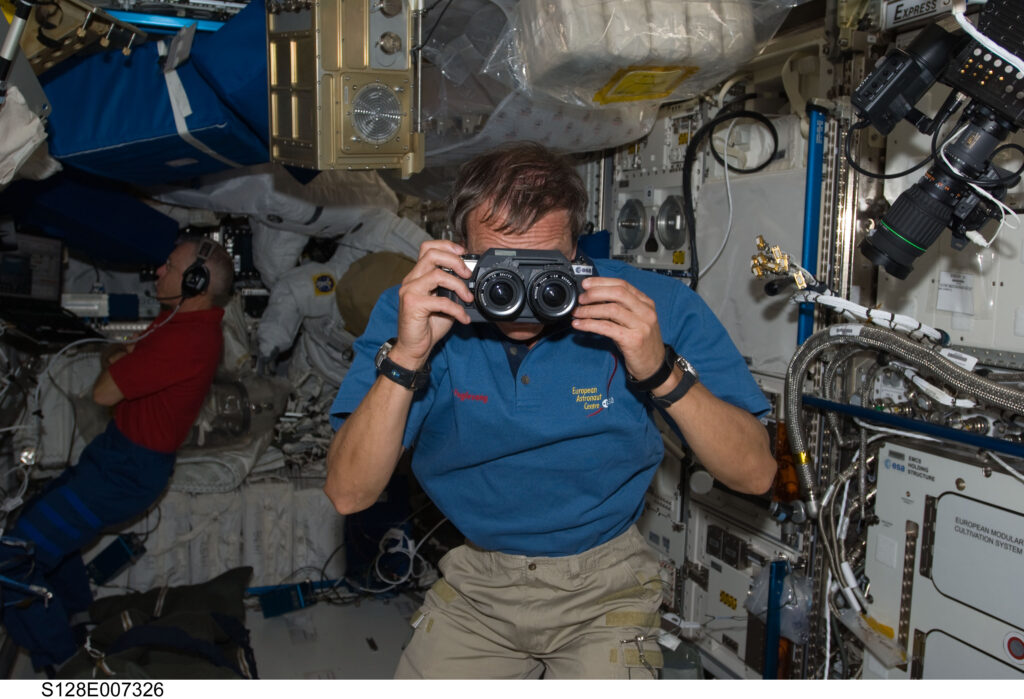 Christer testar 3d kamera. FOTO: NASA